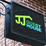Jj Guesthouse